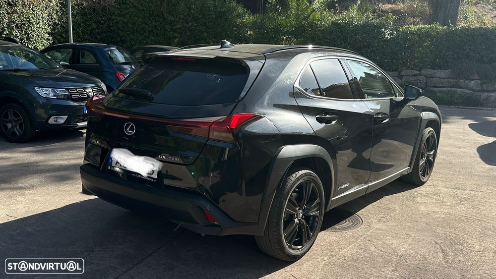 Lexus UX 250h F Sport - 2