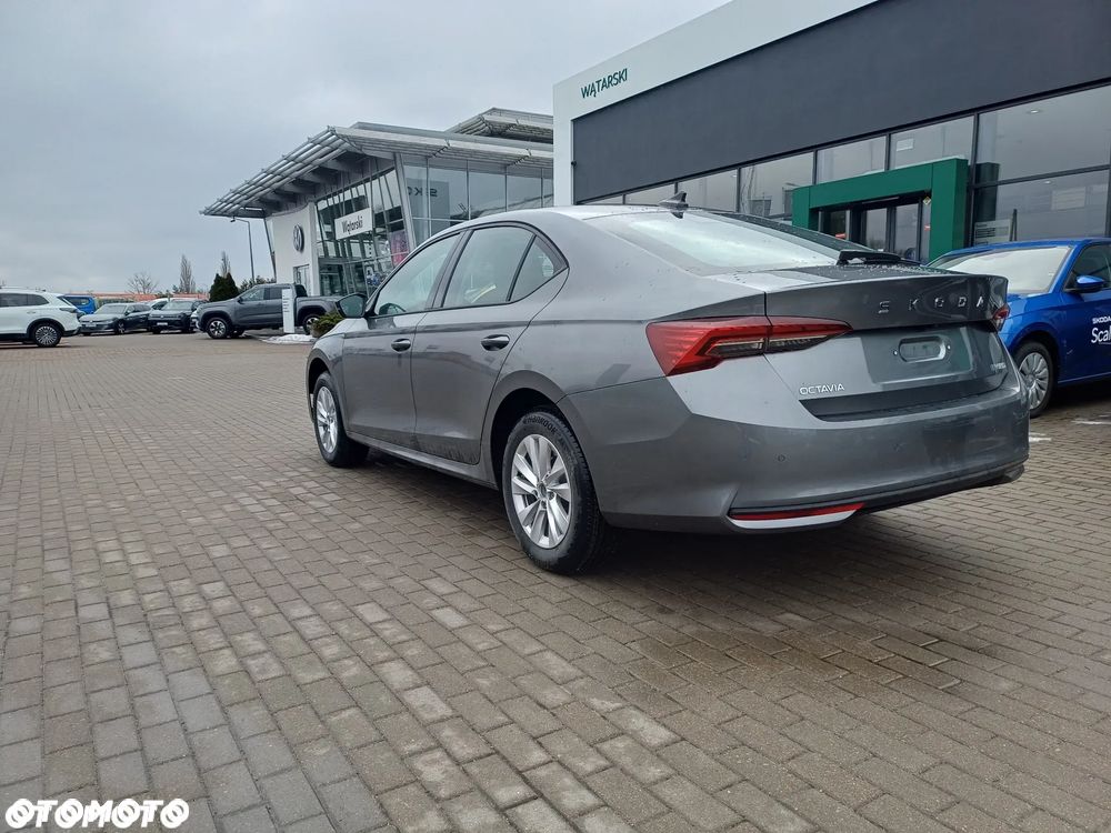 Skoda Octavia 1.5 TSI mHEV Drive Essence DSG - 8