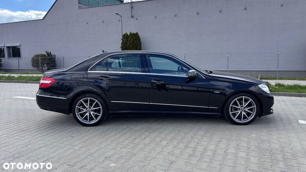 Mercedes-Benz Klasa E 220 CDI 7G-TRONIC Avantgarde - 4