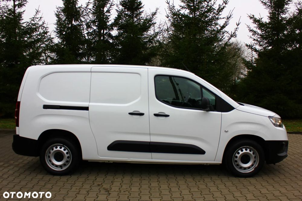 Toyota Proace City CHŁODNIA 1.5D-4D 102KM LONG L2 3 Osobowy - 20