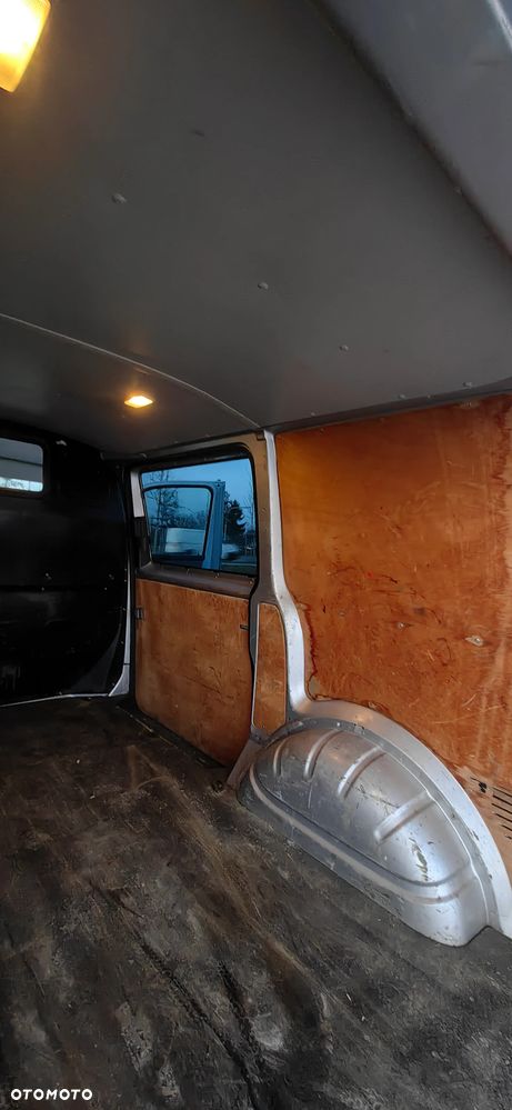 Volkswagen Transporter - 19