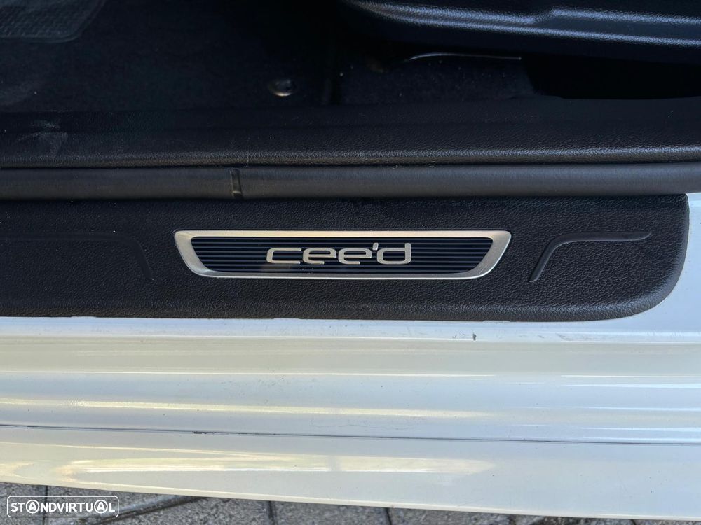 Kia Ceed 1.6 T-GDI GT - 20