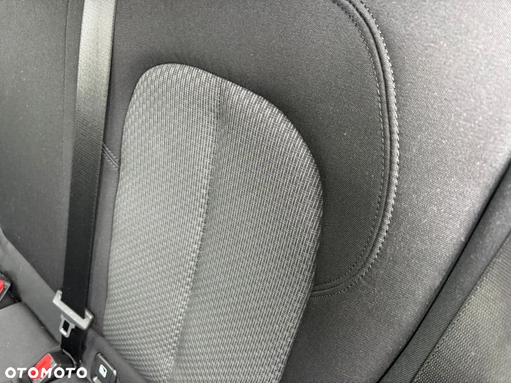 BMW Seria 1 118i Advantage - 19