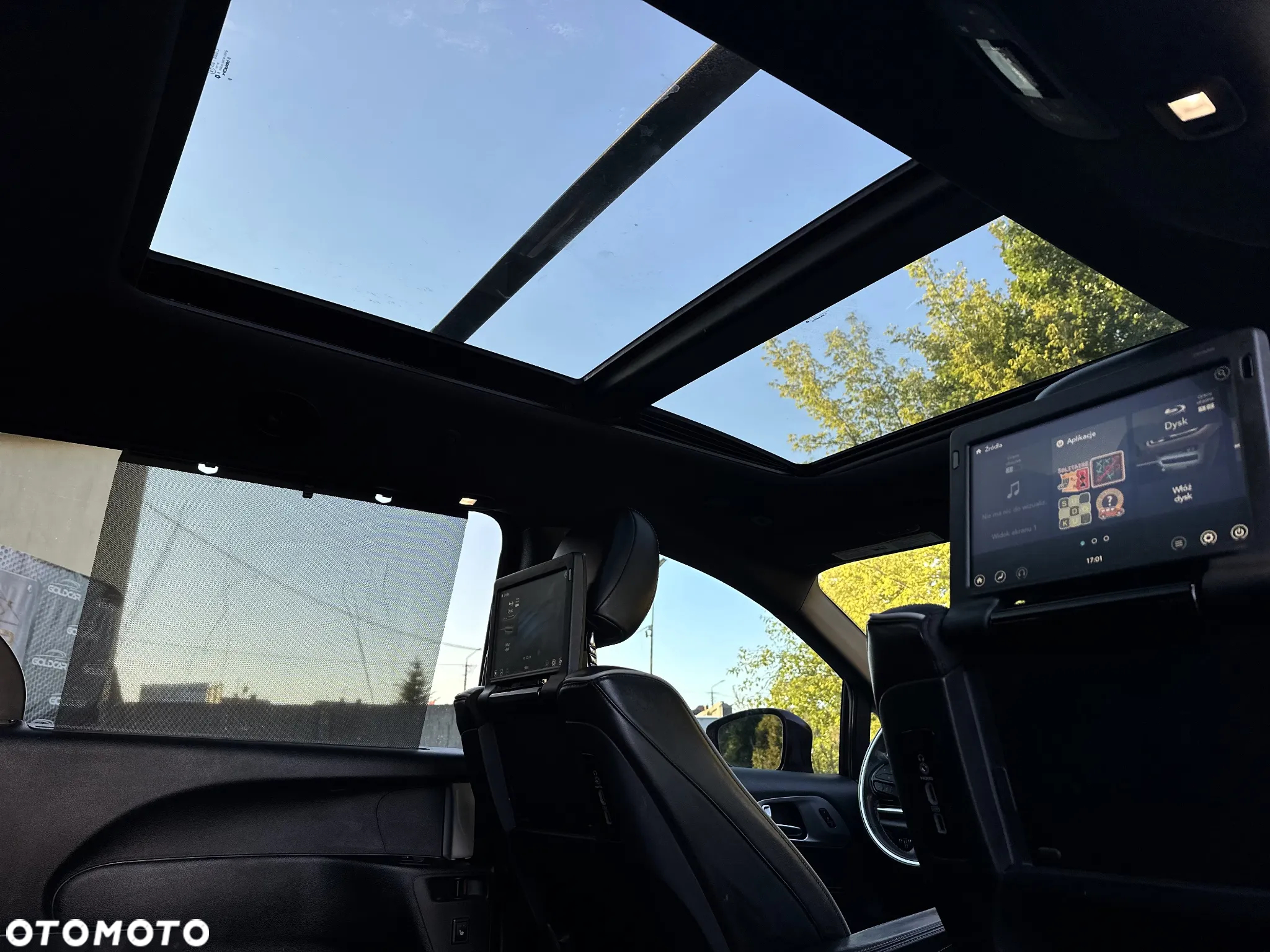 Chrysler Pacifica - 16