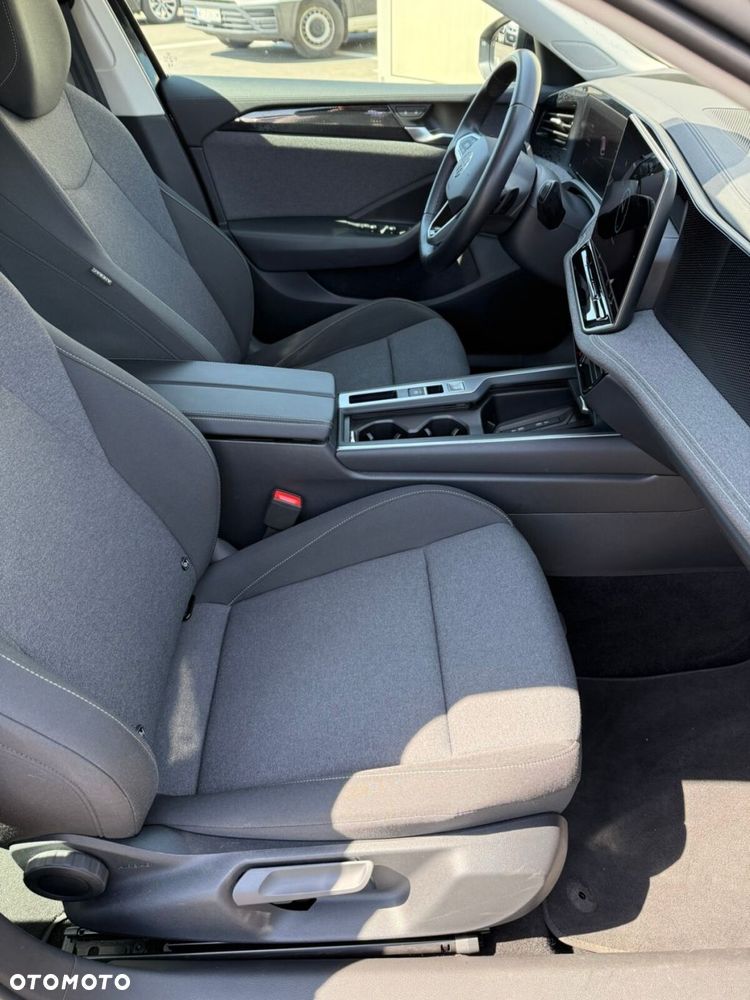 Volkswagen Passat - 24