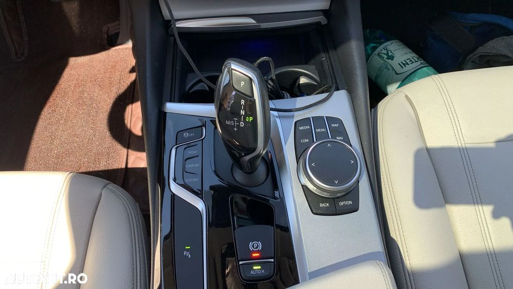 BMW Seria 5 520d AT MHEV - 17