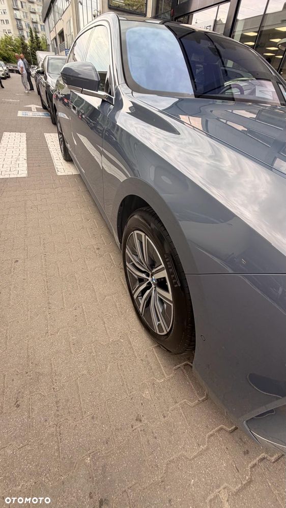 BMW i7 105.7kWh eDrive50 - 7