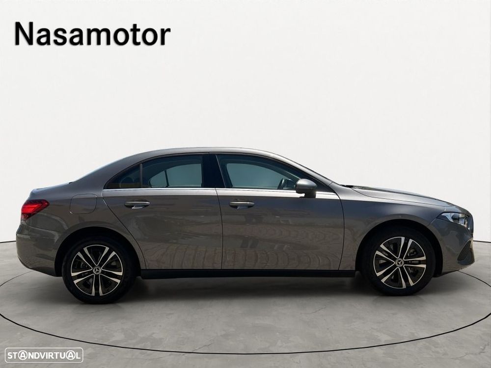 Mercedes-Benz A 250 Limousine — fotografia 4