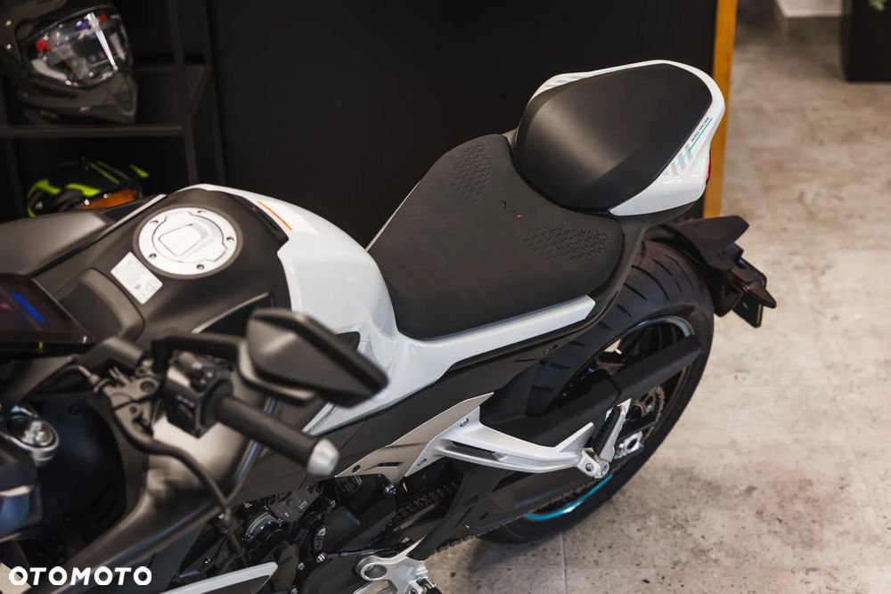 CFMoto 800NK - 5