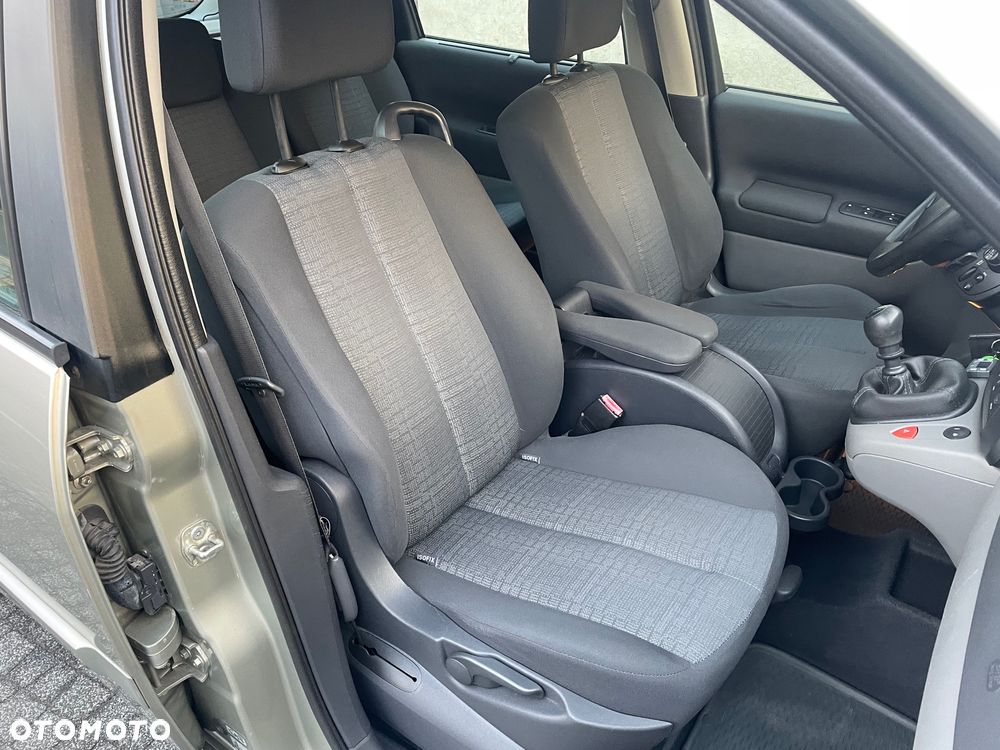 Renault Scenic 1.6 16V Family - 12