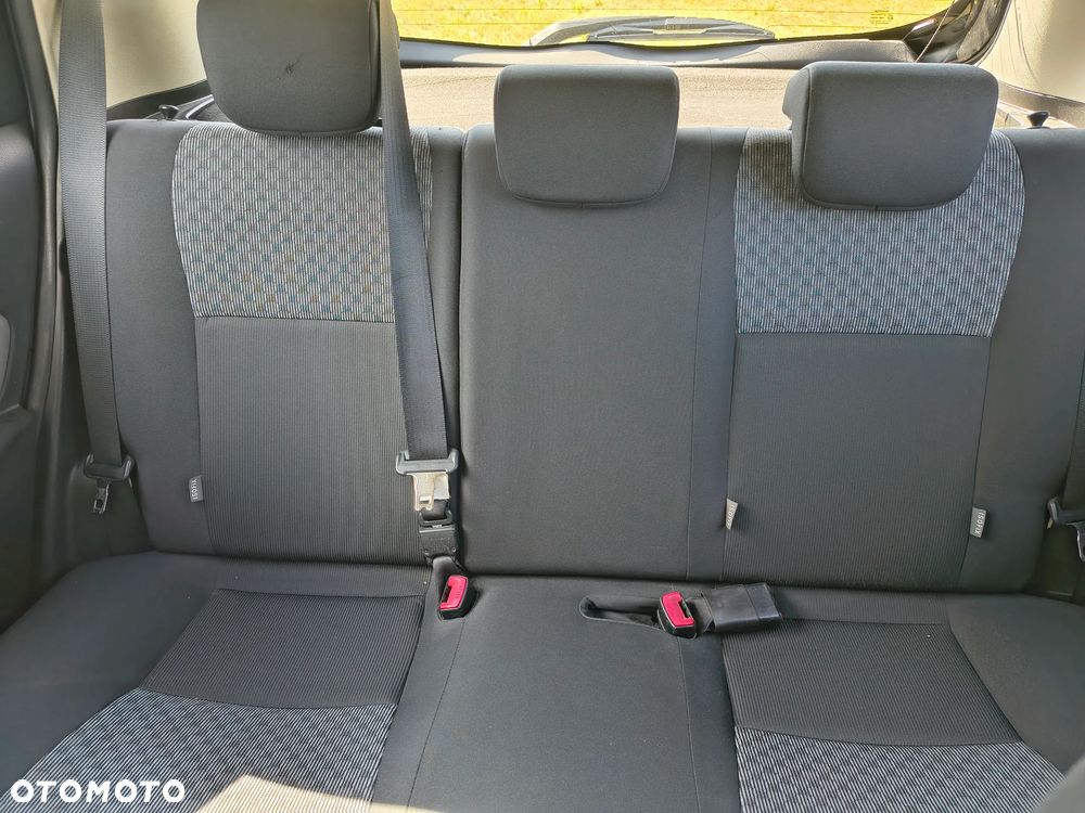 Toyota Yaris 1.33 Active - 10