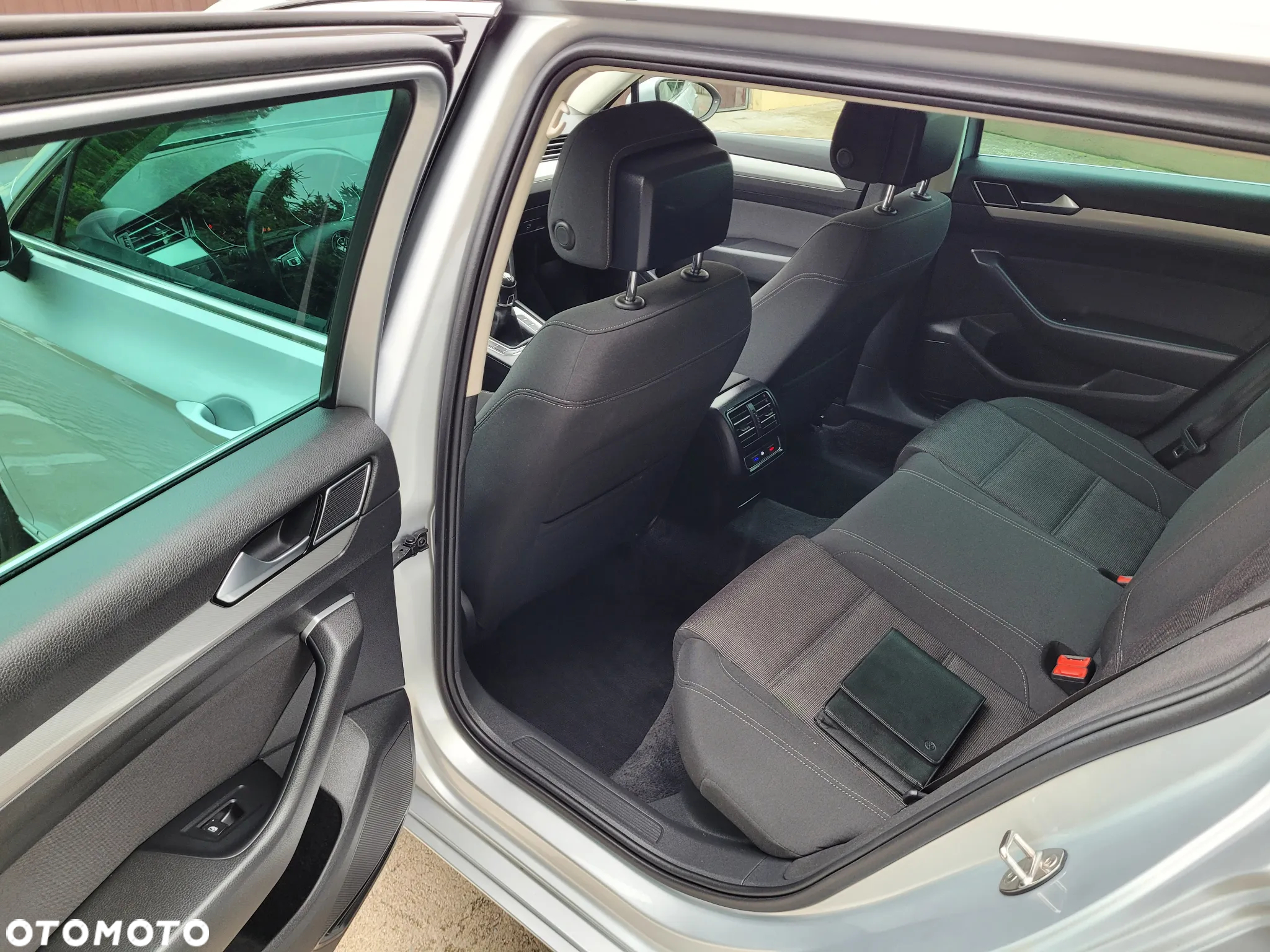 Volkswagen Passat 2.0 TDI BMT Comfortline - 12