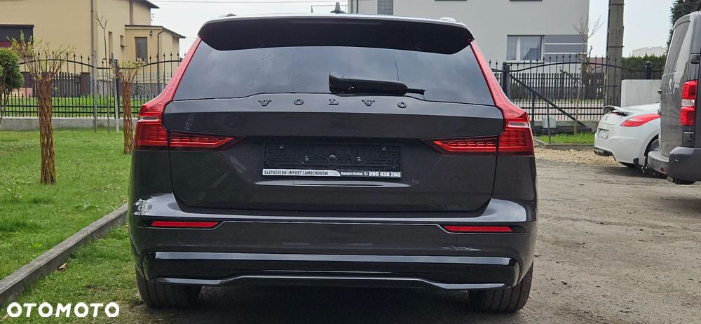 Volvo V60 B4 B DKG Plus Dark - 5