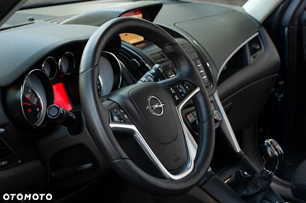 Opel Zafira 2.0 D (CDTI ecoFLEX) Start/Stop Active - 19