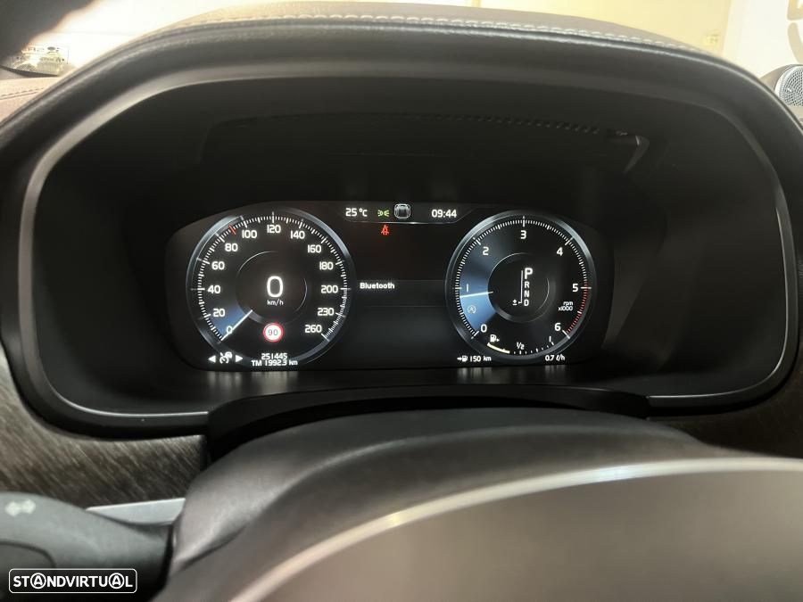 Volvo V90 Cross Country 2.0 D4 Plus AWD Geartronic - 21