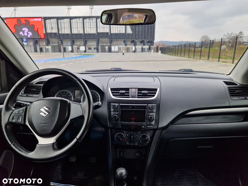 Suzuki Swift - 12