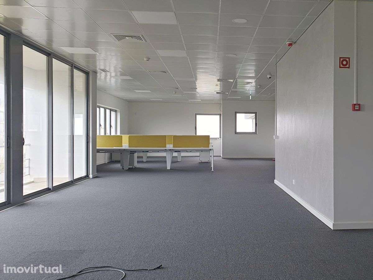 Escritório Venda Taguspark | 620 m2 | Inclui 11 Lug. Estacionamento - Grande imagem: 2/21