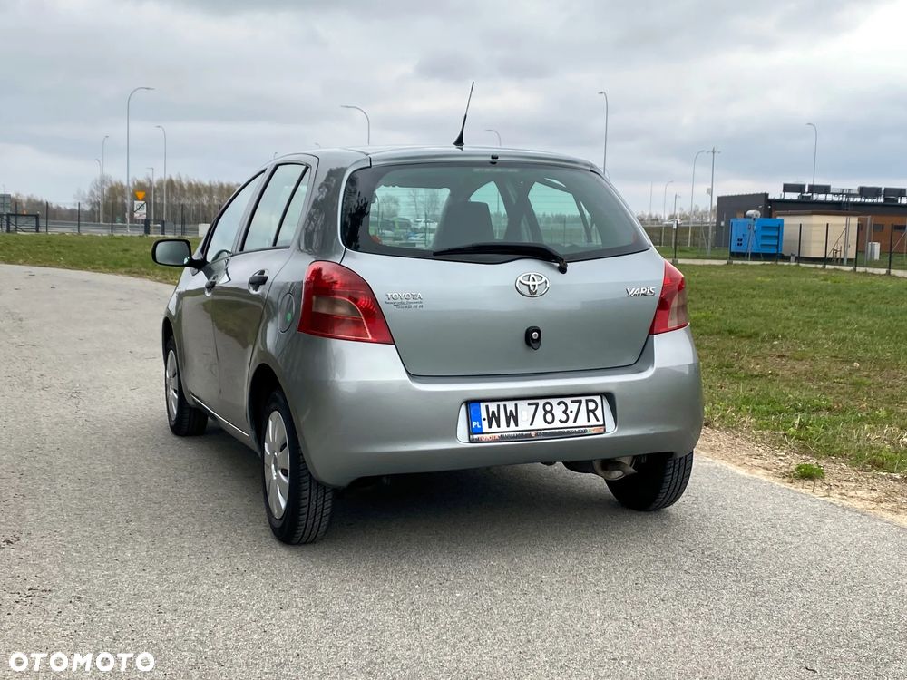 Toyota Yaris 1.0 Terra A/C - 5