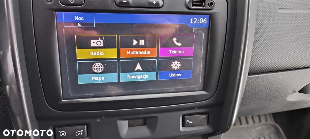 Dacia Duster 1.6 SCe Laureate S&S - 10