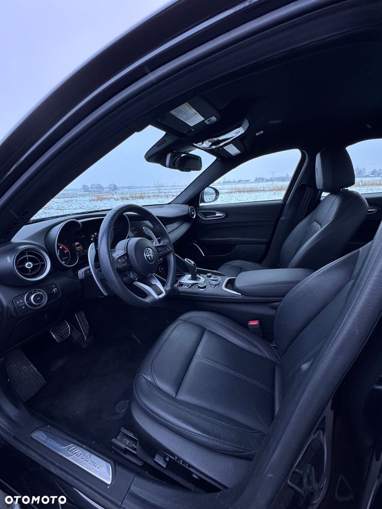 Alfa Romeo Giulia 2.0 Turbo 16V AT8 Veloce - 15