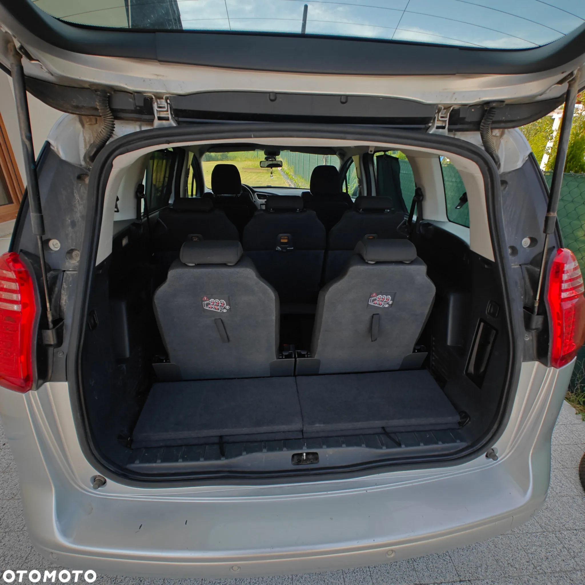 Peugeot 5008 1.6 THP Family 7os - 8