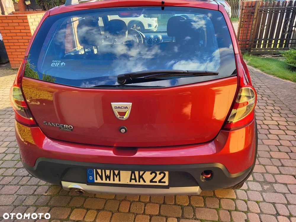 Dacia Sandero Stepway 1.6 - 4