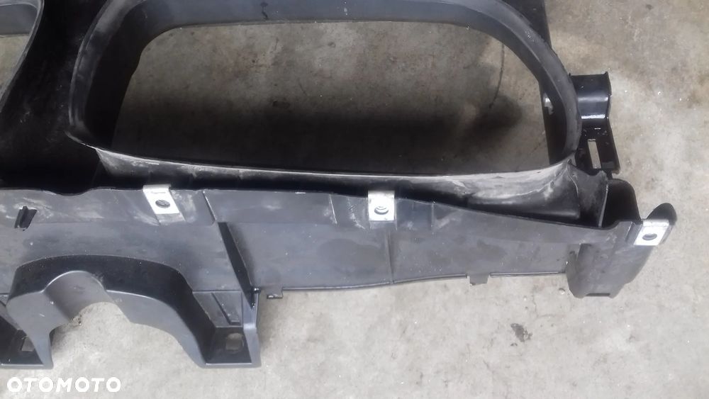 wlot kierownica powietrza pas 17714410 BMW X3 F25 2.0D - 2