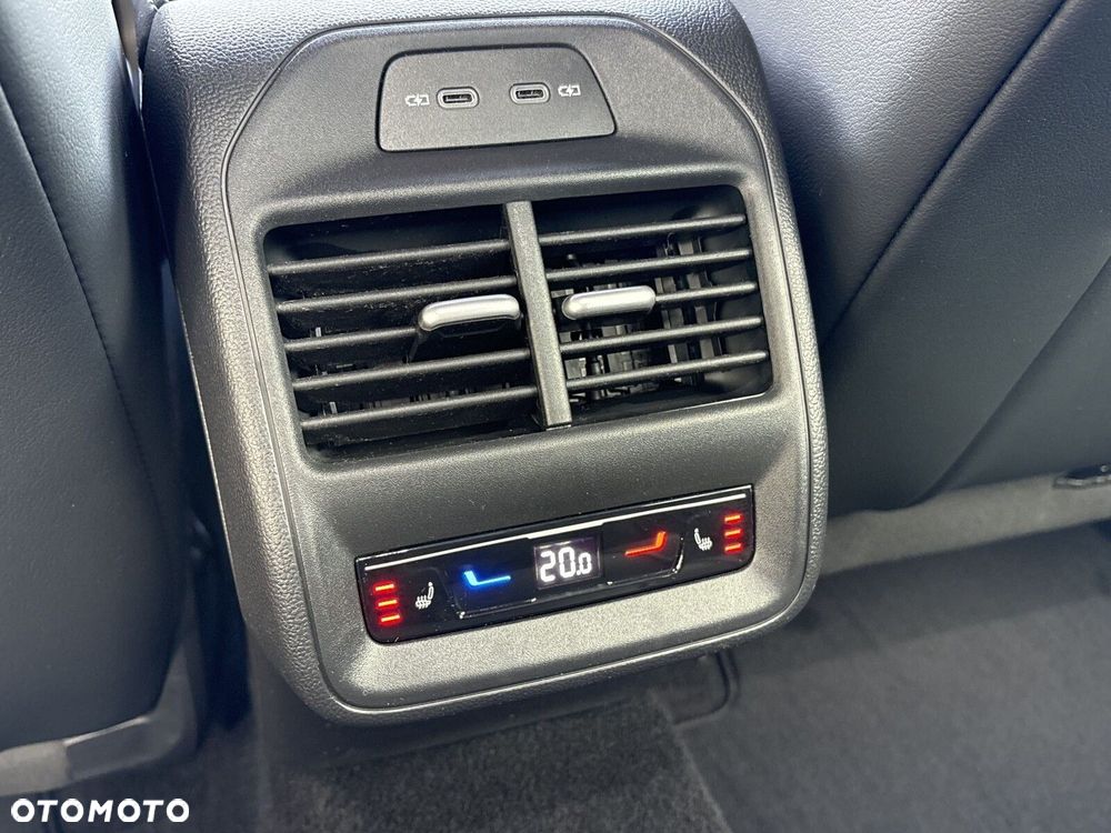 Volkswagen Passat - 35
