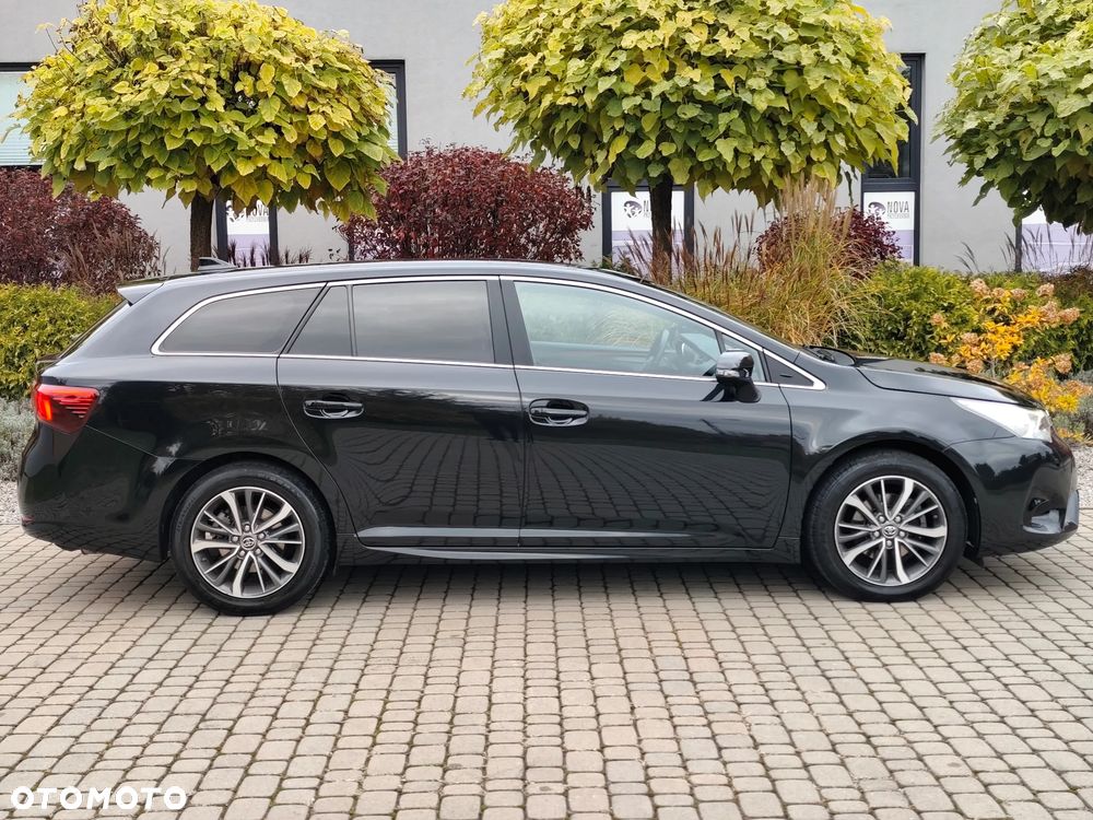 Toyota Avensis - 11