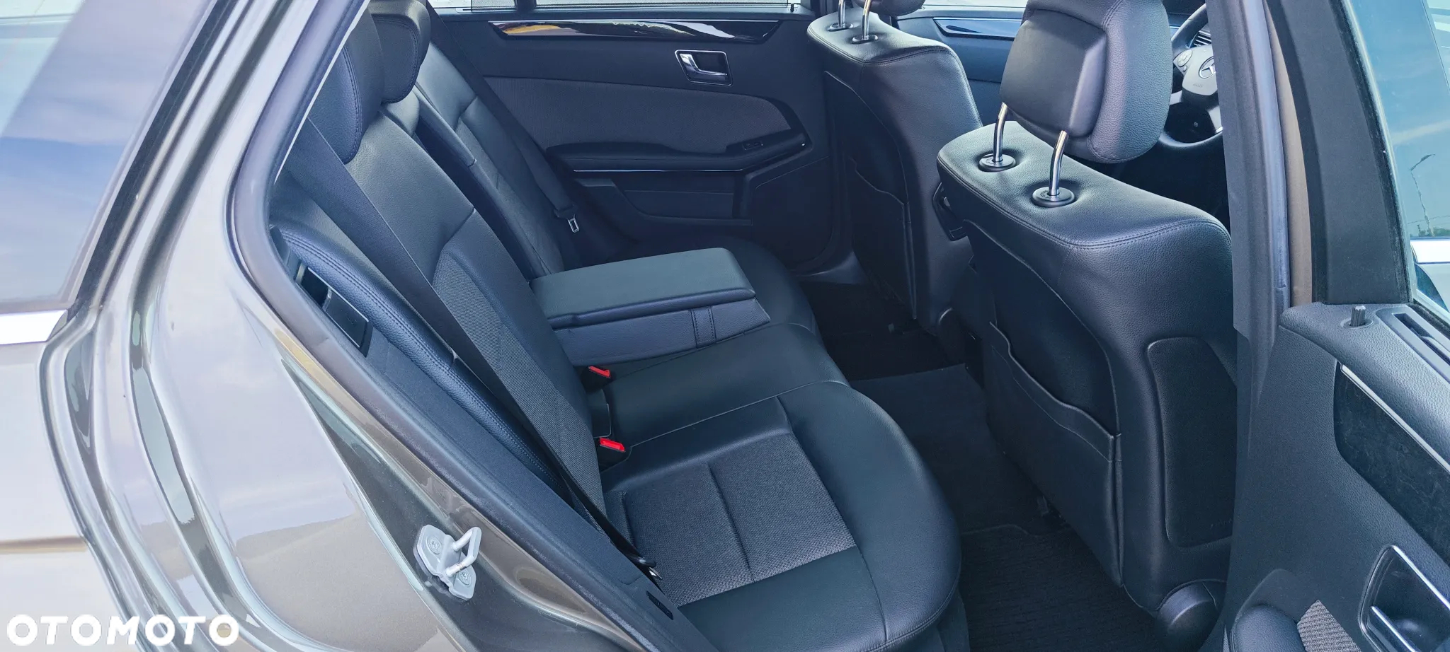 Mercedes-Benz Klasa E 220 T CDI Automatik Avantgarde - 16