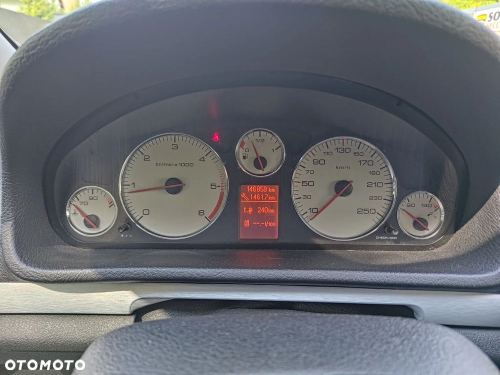Peugeot 407 HDi 110 JBL - 15