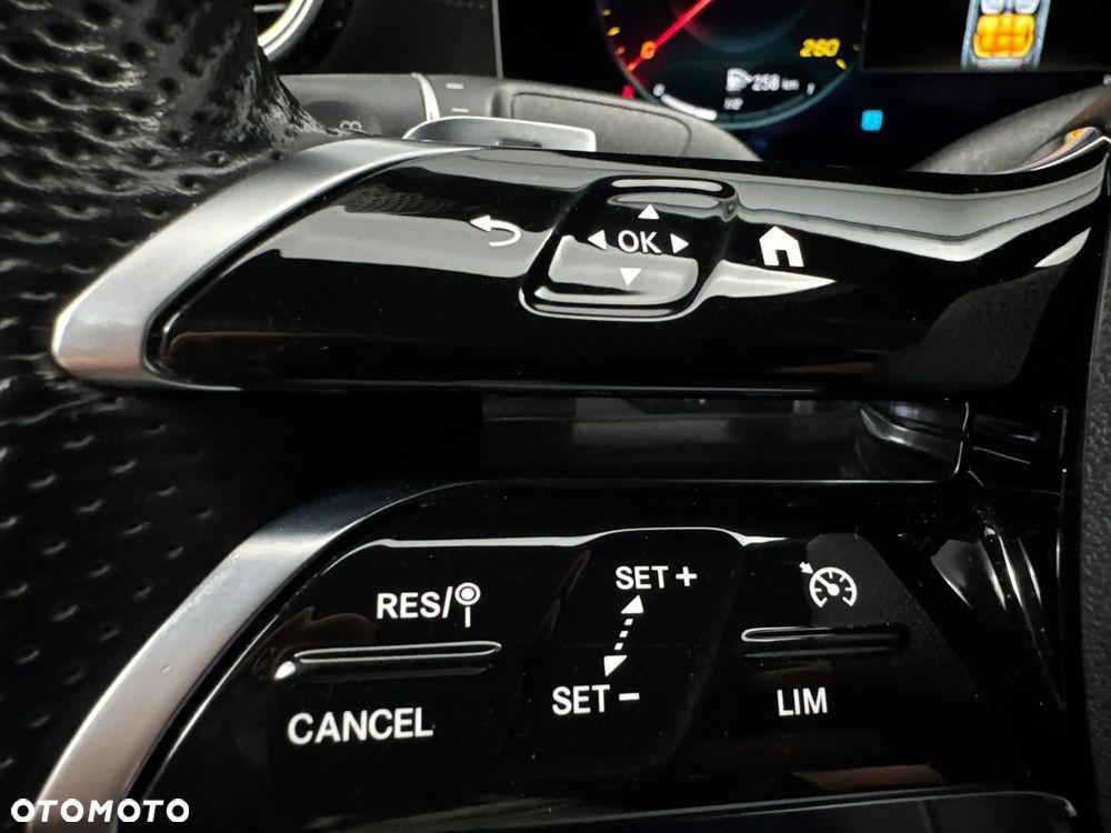 Mercedes-Benz Klasa E 220 d mHEV 4-Matic AMG 9G-Tronic - 14