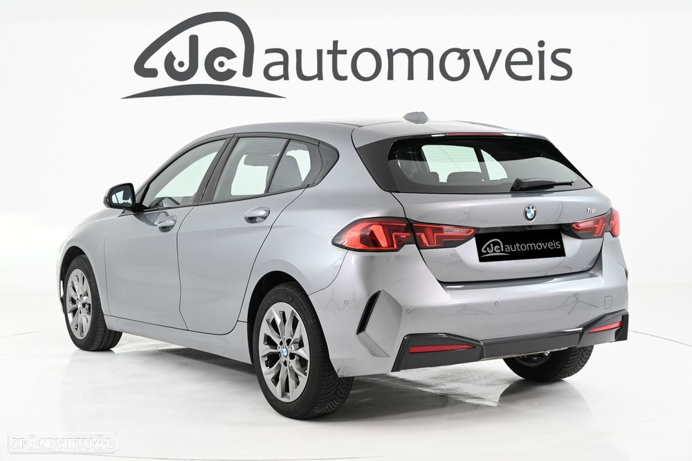 BMW 116 Standard - 2