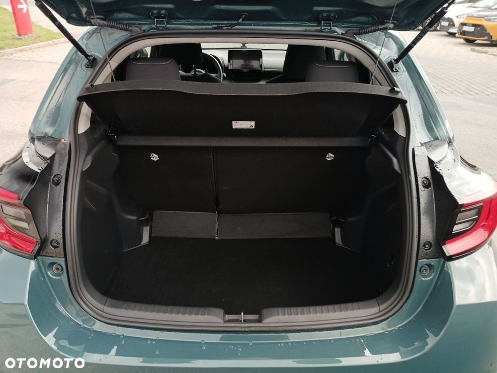 Toyota Yaris Hybrid 1.5 Style - 12