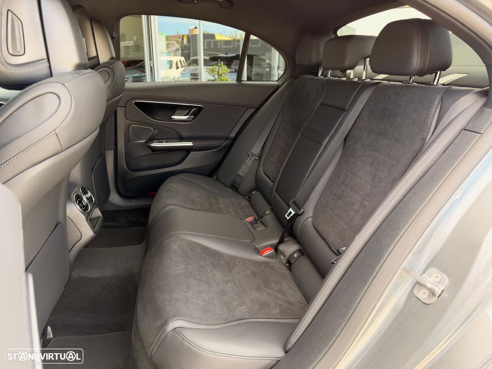 Mercedes-Benz C 300 de AMG Line - 37