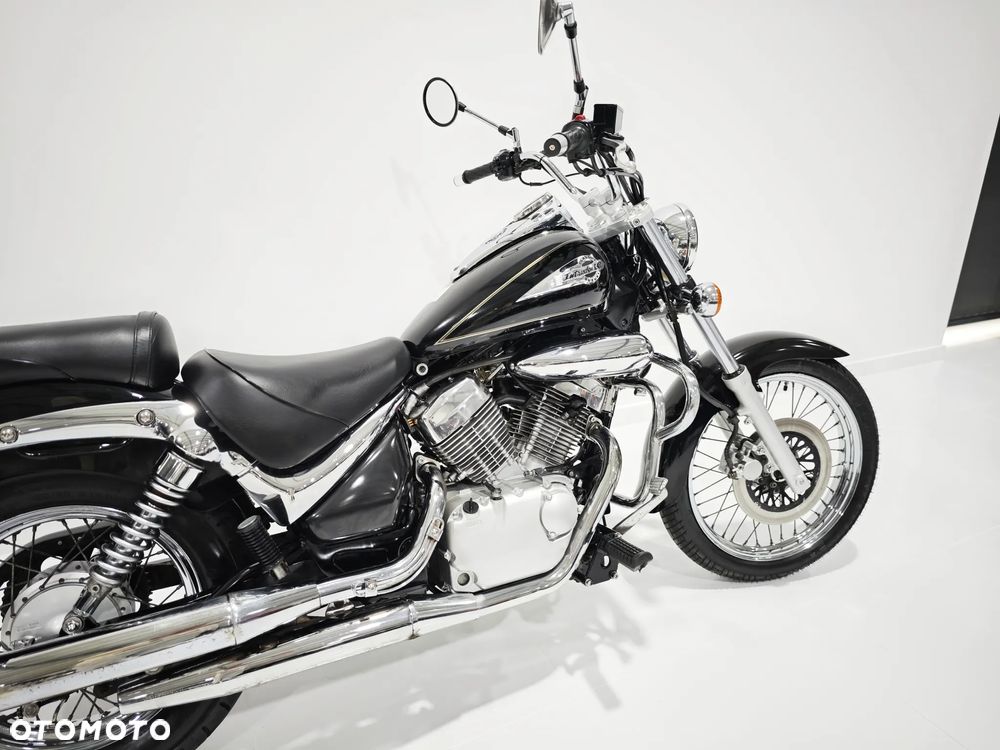 Suzuki Intruder - 7