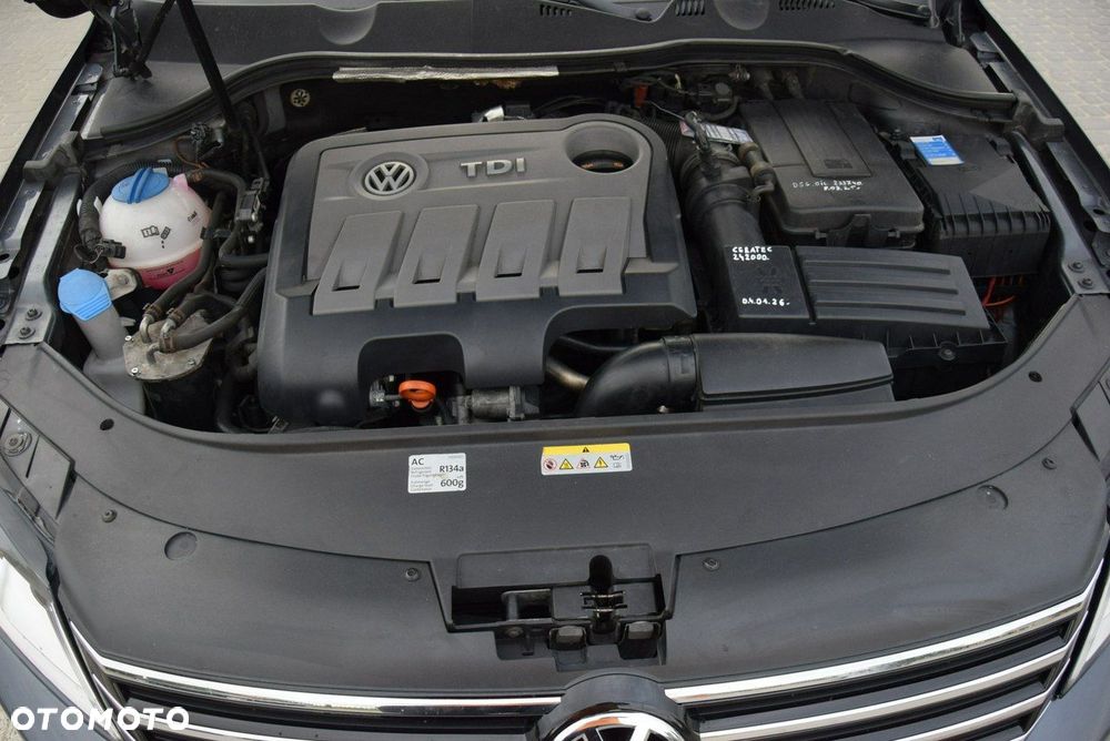 Volkswagen Passat - 38