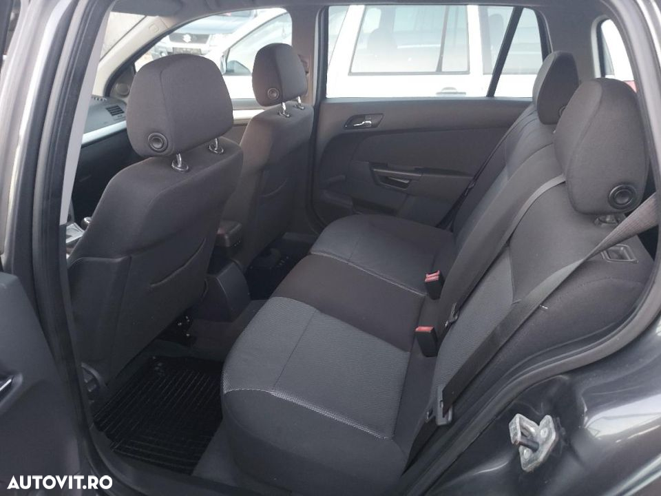 Opel Astra - 8