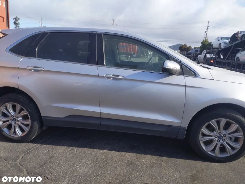 Ford Edge - 30