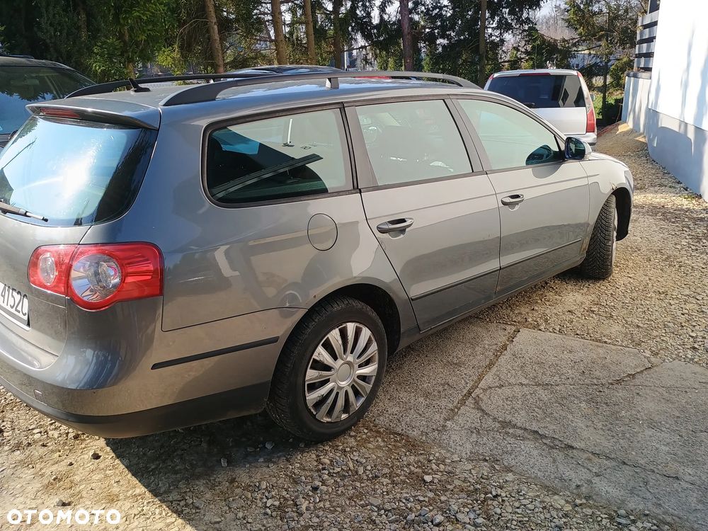 Volkswagen Passat - 4