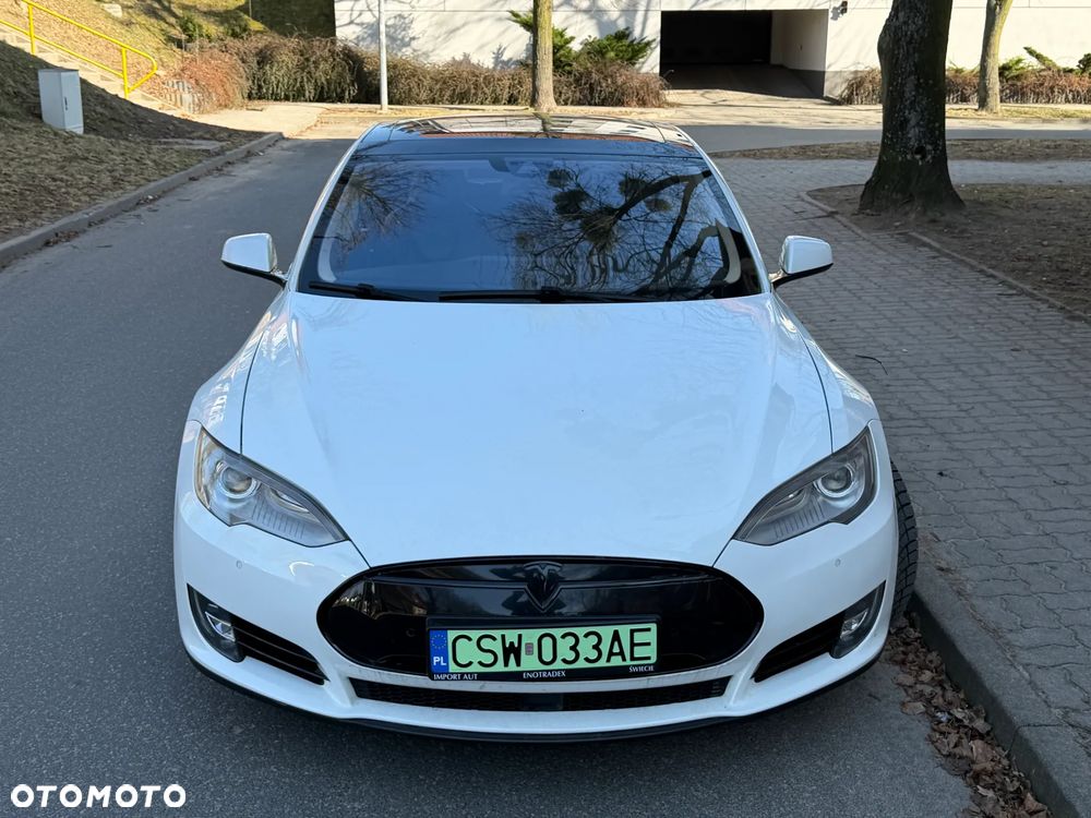 Tesla Model S 85D Allradantrieb - 27