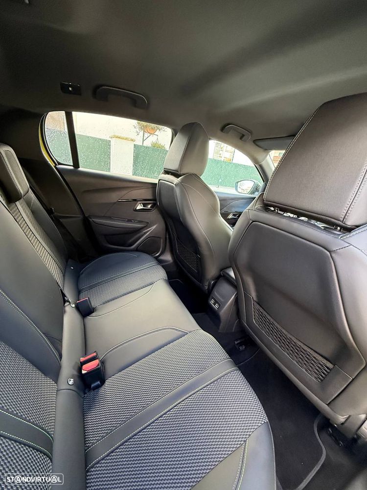 Peugeot e-208 50 kWh GT - 31