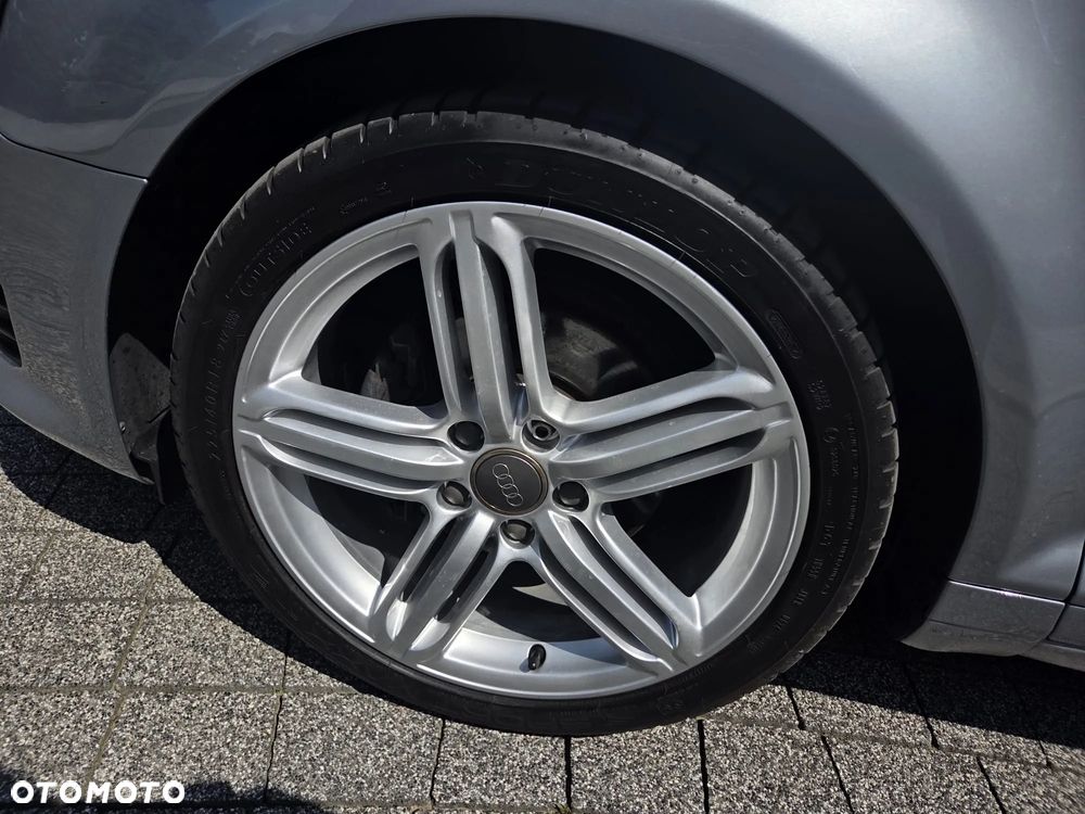 Audi A3 Sportback 2.0 TDI DPF S tronic S line Sportpaket - 9