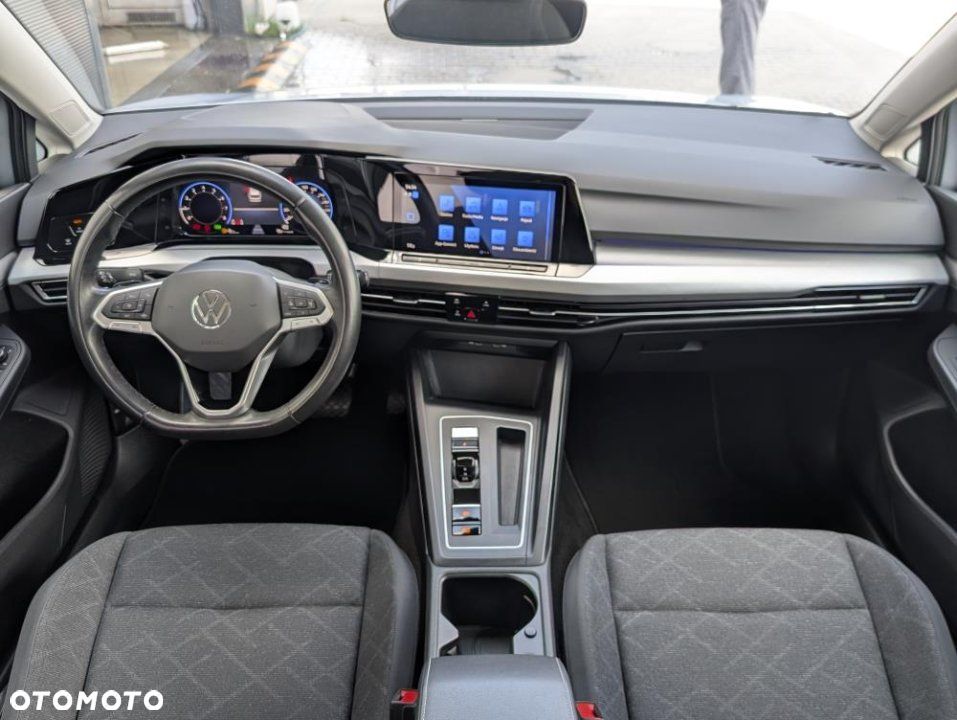 Volkswagen Golf - 22