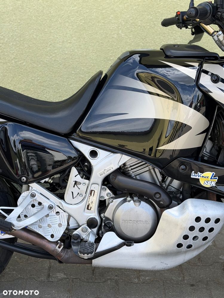 Honda XRV - 8