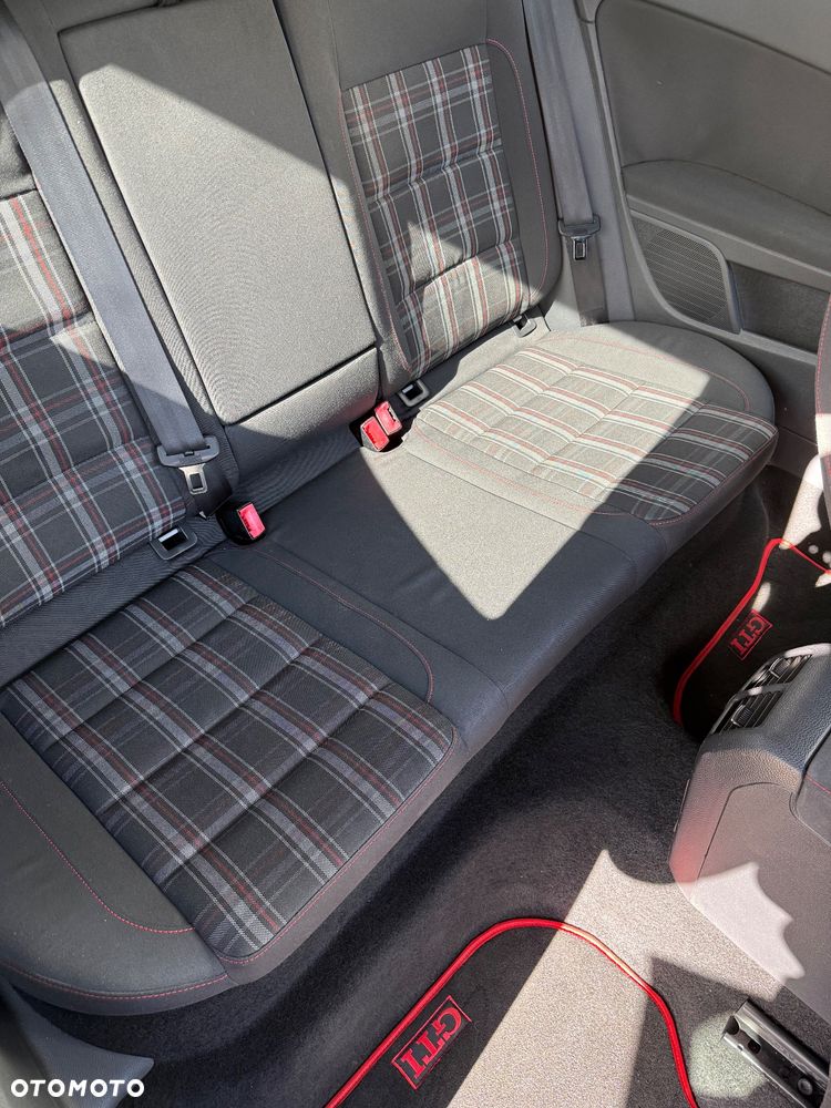 Volkswagen Golf 2.0 TSI GTI - 8