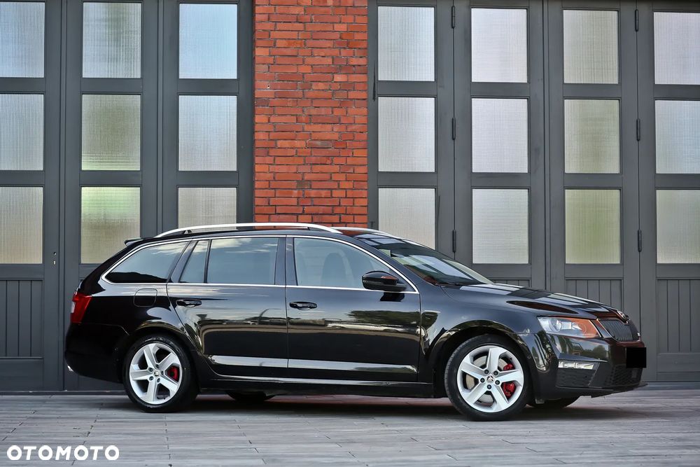 Skoda Octavia 2.0 TDI DSG RS - 3