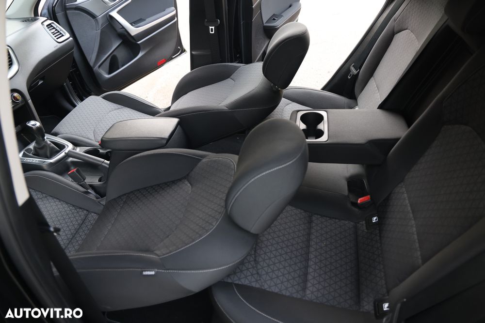 Kia Ceed - 10