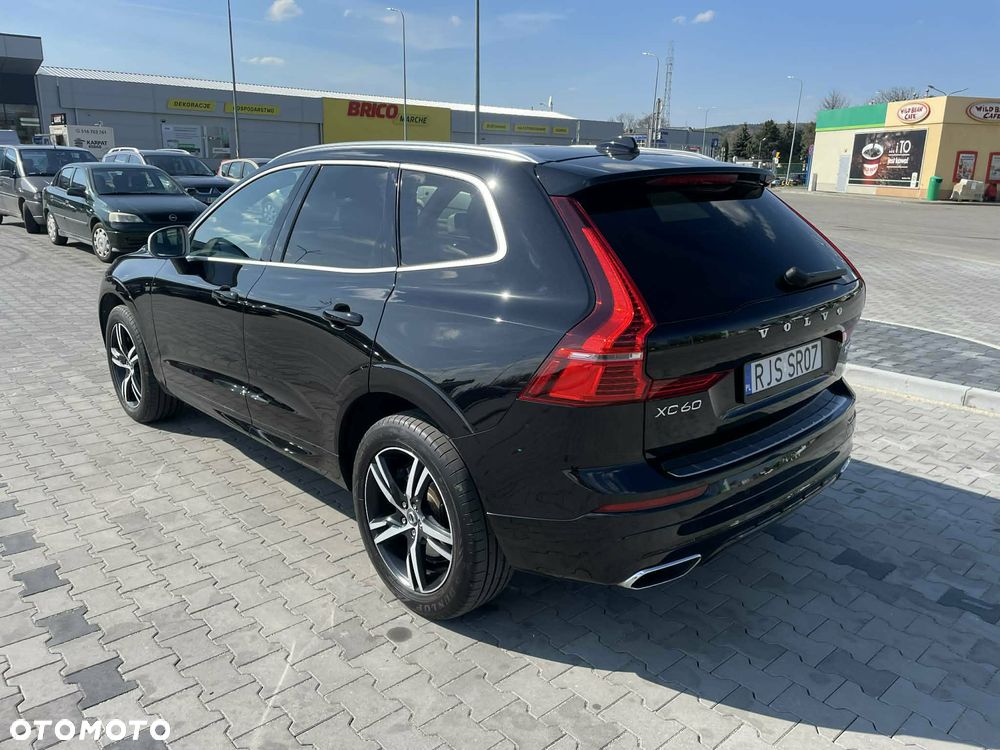 Volvo XC 60 D5 AWD R-Design - 6