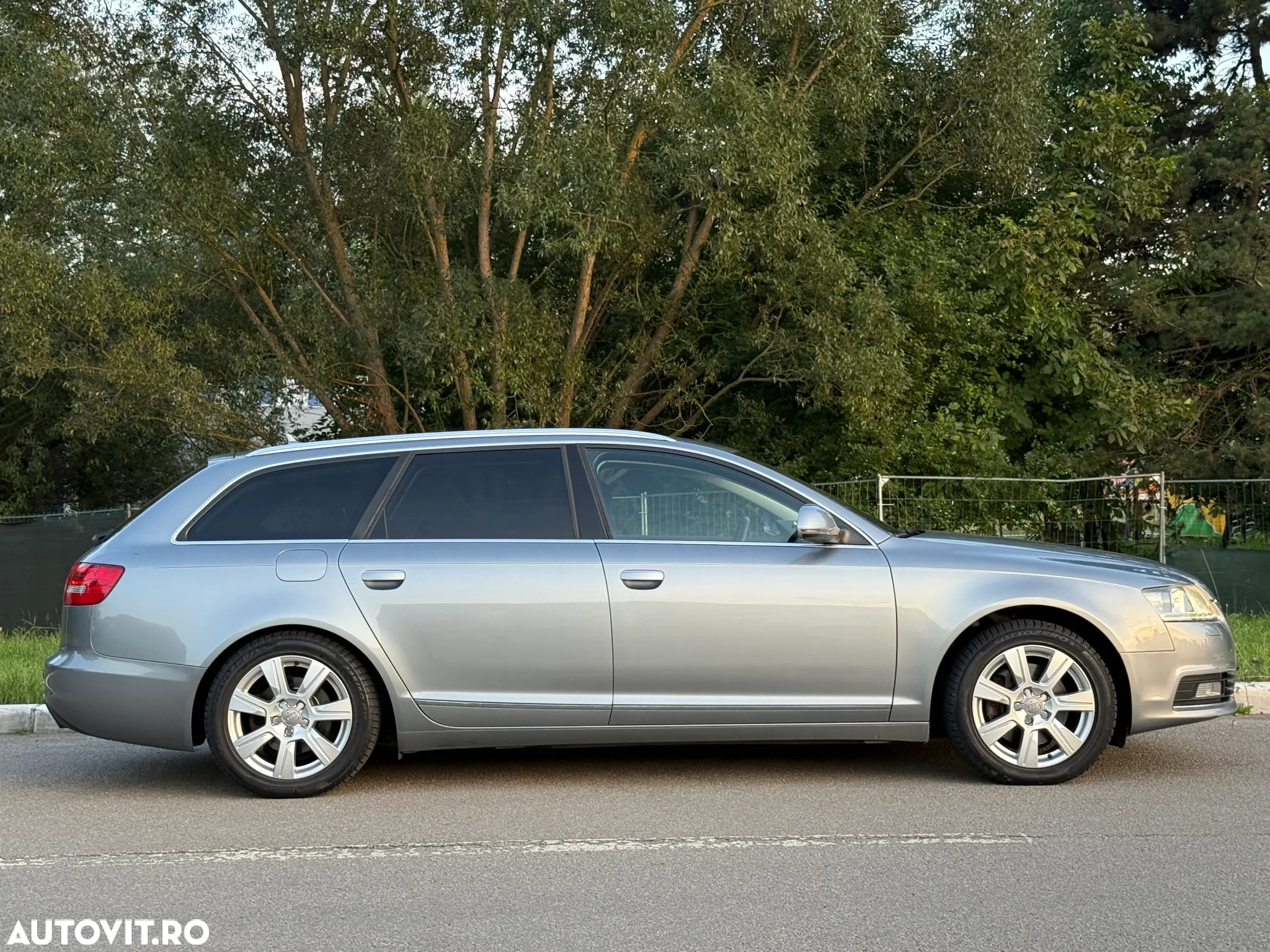 Audi A6 2.0 TDI DPF Multitronic Avant - 8